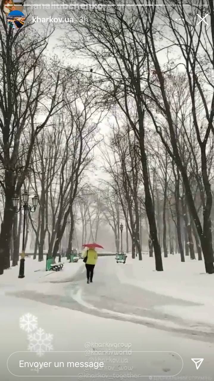 В Харьков пришла настоящая зима: город засыпало снегом (фото)